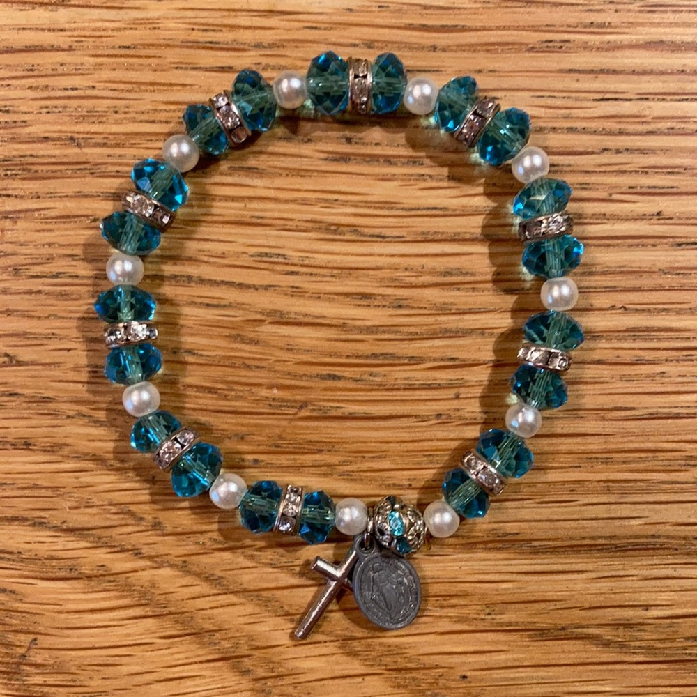 Beautiful Ocean Blue & Pearl Bracelet